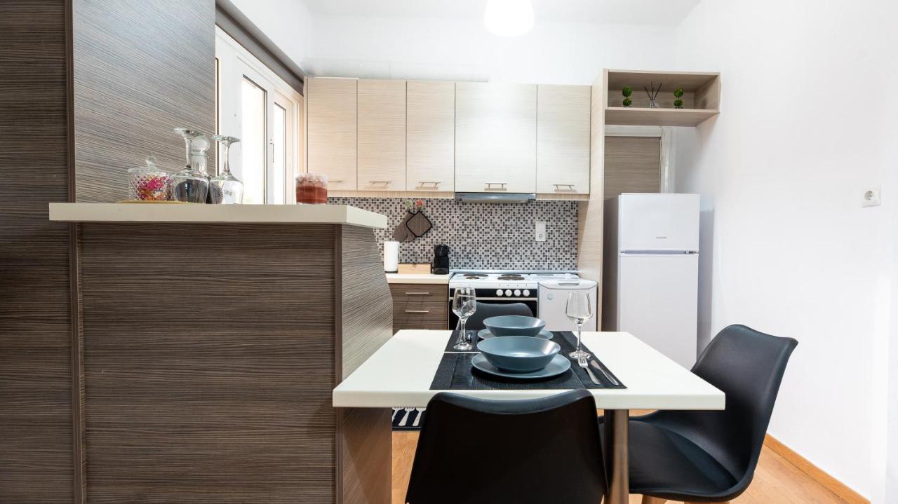 Aelia Apartment Artemida  Buitenkant foto